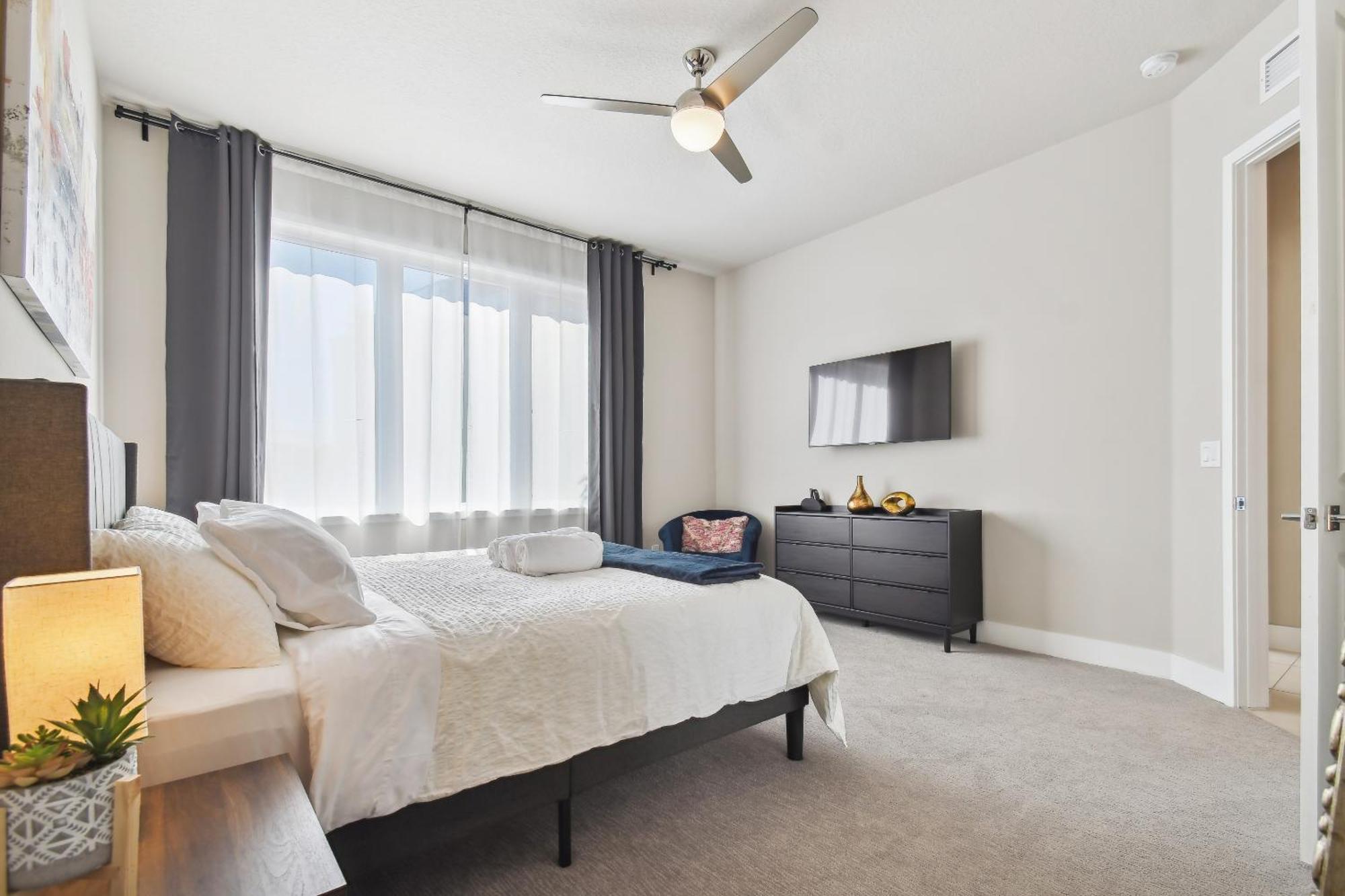 Stunning New Close To World Kissimmee